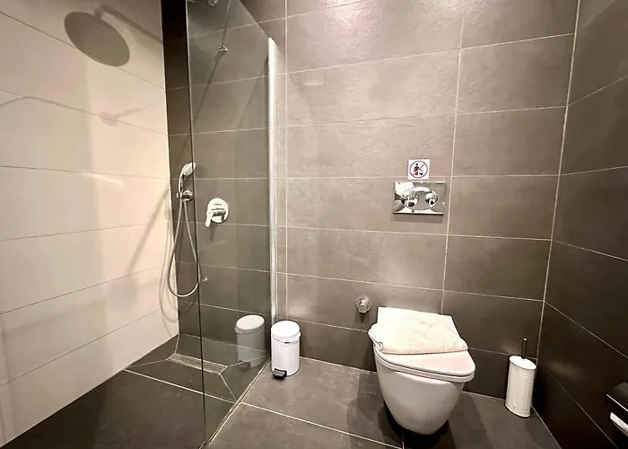 Retreat, Block A2, Unit 1 *