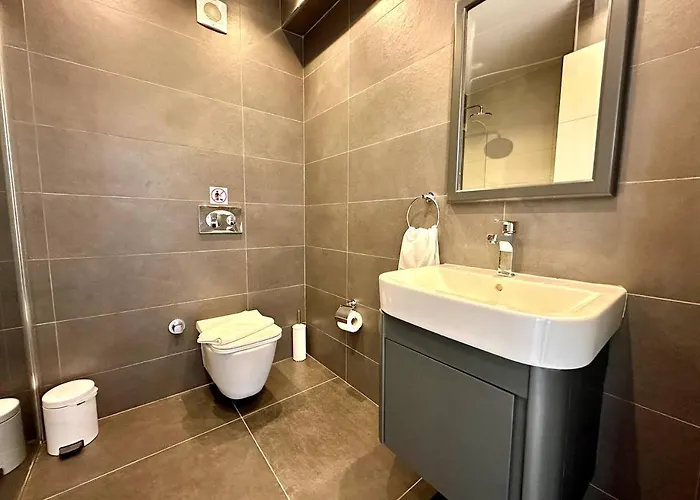 Daire Retreat, Block A2, Unit 1 *